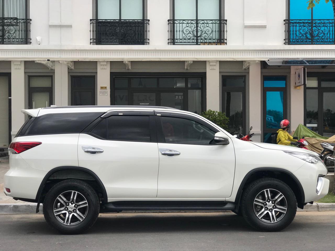 Thuê xe du lịch 7 chỗ
